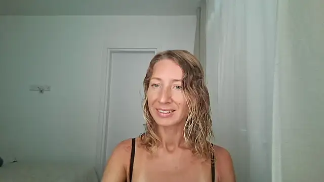 Snapshot of Paevoa chatting on September 9, 8:57 am Paevoa online show from September 9, 8:57 am