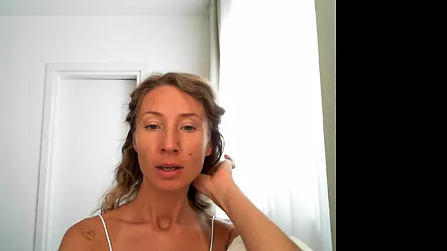 Snapshot of Paevoa chatting on September 24, 6:31 am Paevoa online show from September 24, 6:31 am