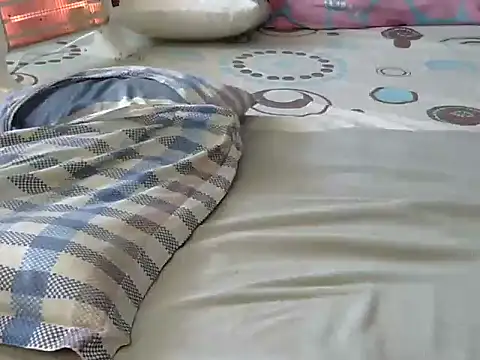 Playroom queen online show from February 27, 9:20 am