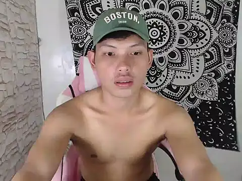 Snapshot of coxckydale chatting on October 15, 5:39 am coxckydale online show from October 15, 5:39 am