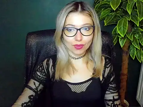 loveHeidi online show from December 17, 6:29 am