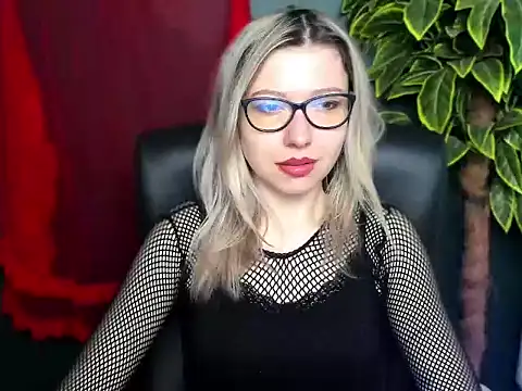 loveHeidi online show from May 4, 6:27 am