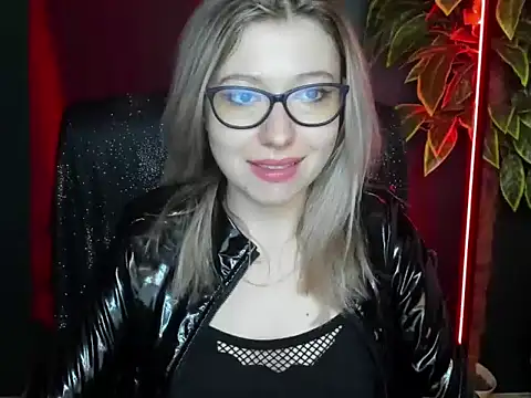 loveHeidi online show from March 13, 5:34 am