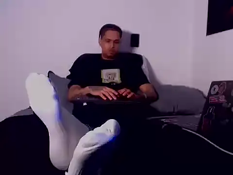 MASTER PIG FARMER online show from October 25, 4:44 am