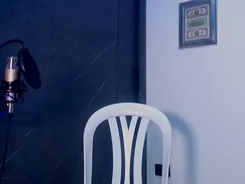 MASTER PIG FARMER online show from September 16, 7:53 am