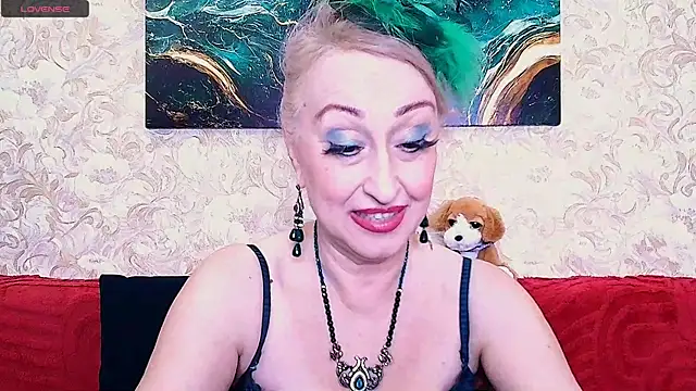  Sara  Smith  online show from May 30, 8:31 am