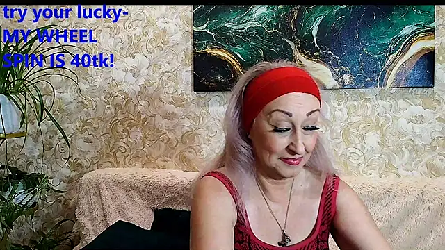  Sara  Smith  online show from December 3, 7:19 am