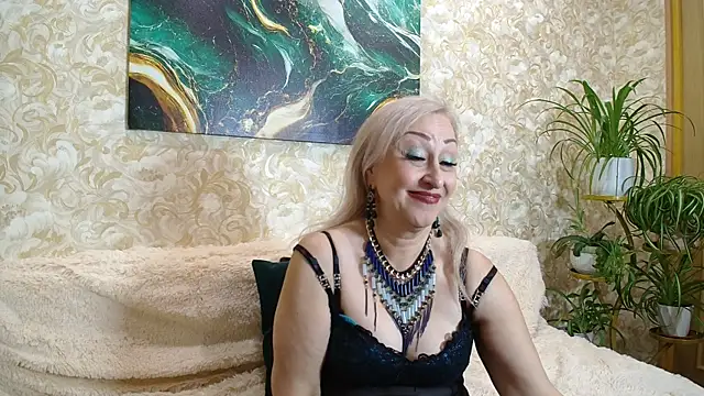  Sara  Smith  online show from October 11, 4:13 am