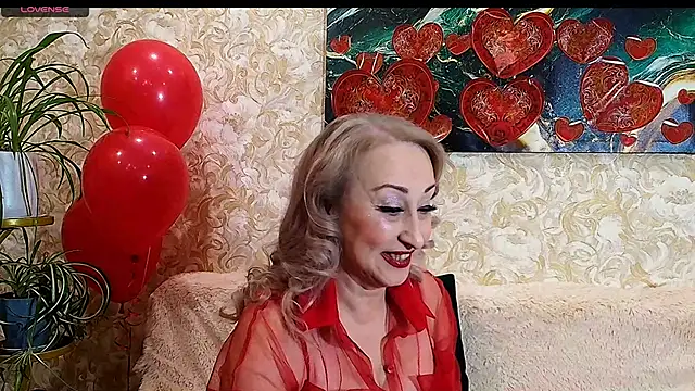  Sara  Smith  online show from February 14, 8:36 am