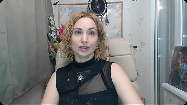 KatrinAlluring online show from November 12, 4:16 am