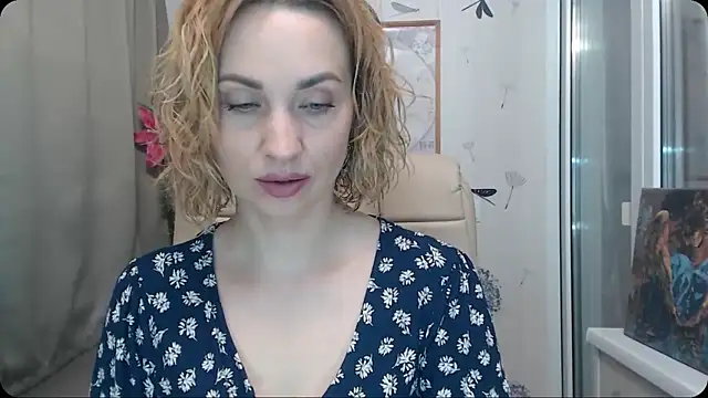 KatrinAlluring online show from October 31, 4:20 am