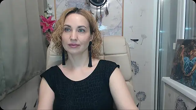 KatrinAlluring online show from October 28, 4:24 am