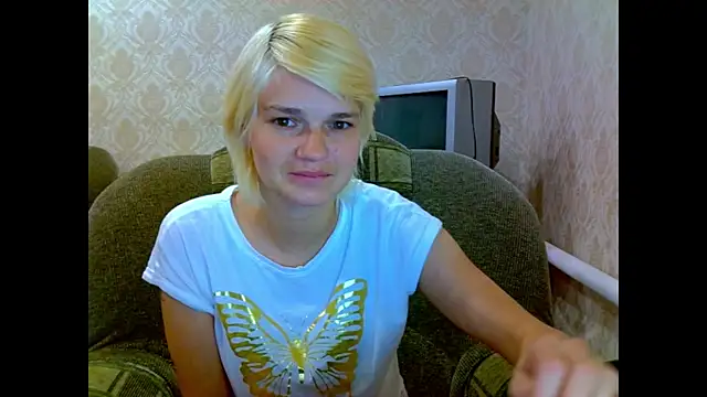 Snapshot of SaraSnow_ chatting on November 10, 8:03 pm SaraSnow online show from November 10, 8:03 pm