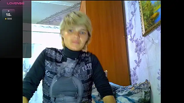 Snapshot of SaraSnow_ chatting on September 22, 5:41 pm SaraSnow online show from September 22, 5:41 pm