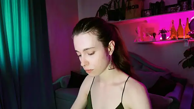 Snapshot of Yoka_paradoXXX chatting on June 10, 9:43 am Yoka paradoXXX online show from June 10, 9:43 am