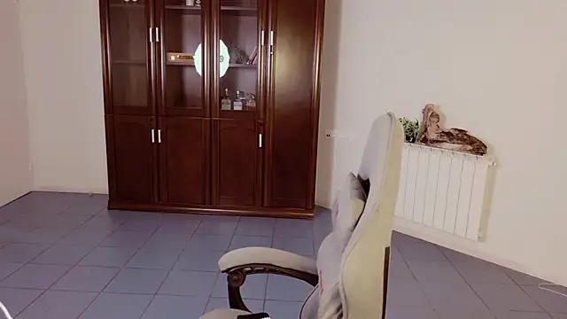 Snapshot of Yoka_paradoXXX chatting on November 25, 5:08 am Yoka paradoXXX online show from November 25, 5:08 am