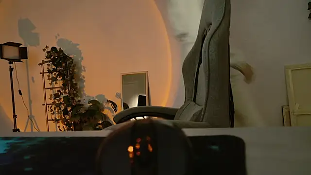 Snapshot of Yoka_paradoXXX chatting on October 31, 5:15 am Yoka paradoXXX online show from October 31, 5:15 am