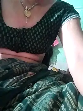 Snapshot of KIRTI12_HOT chatting on October 1, 4:11 pm KIRTI12 HOT online show from October 1, 4:11 pm