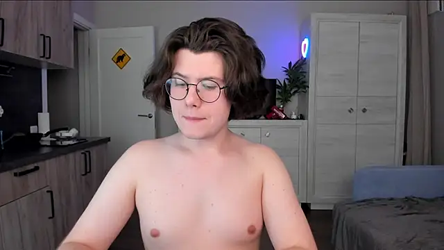 Snapshot of Derek_Shameless chatting on June 10, 9:49 pm Derek Shameless online show from June 10, 9:49 pm
