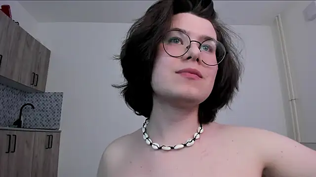 Derek Shameless online show from April 12, 9:07 pm