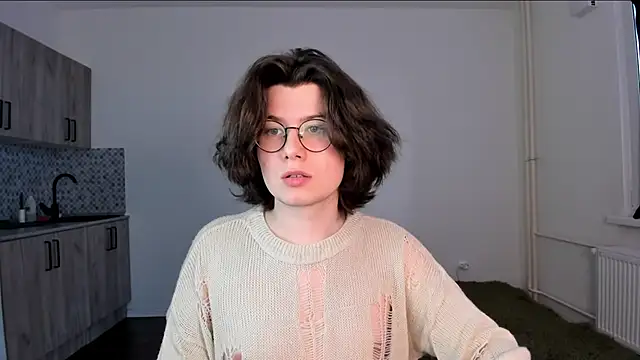 Derek Shameless online show from April 22, 4:25 pm