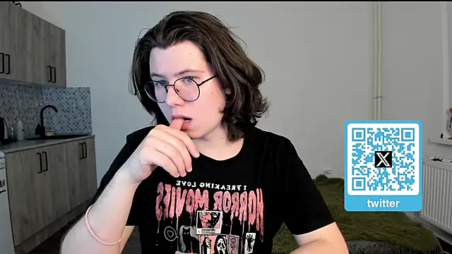 Derek Shameless online show from March 12, 7:29 pm