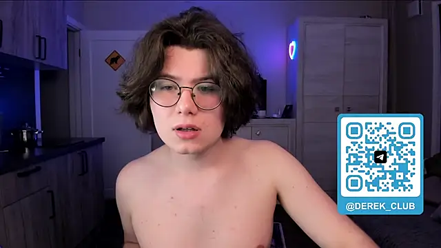 Derek Shameless online show from May 10, 12:14 am