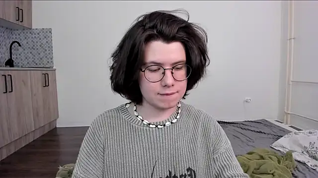 Derek Shameless online show from April 5, 5:30 pm