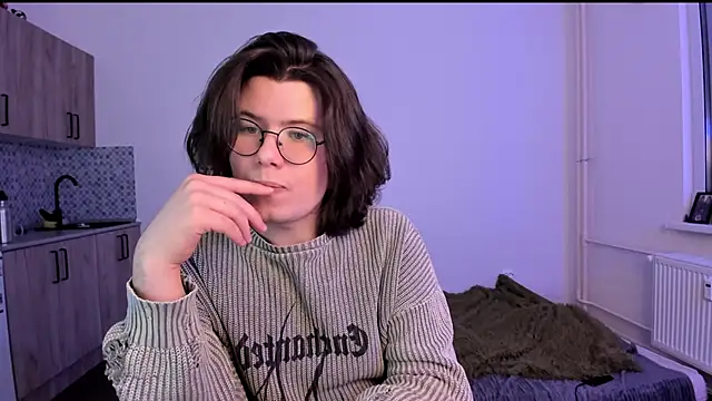 Snapshot of Derek_Shameless chatting on February 25, 8:30 pm Derek Shameless online show from February 25, 8:30 pm