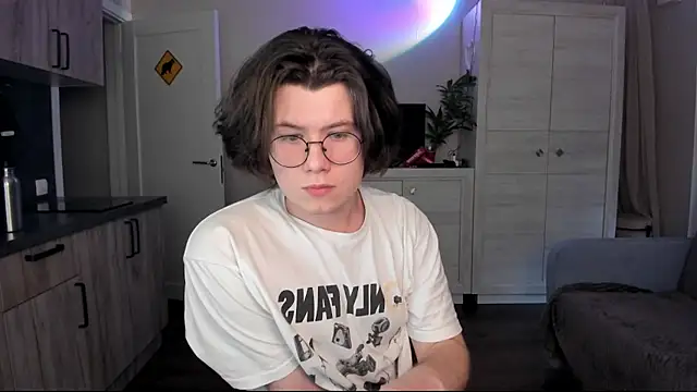 Snapshot of Derek_Shameless chatting on June 25, 6:24 pm Derek Shameless online show from June 25, 6:24 pm