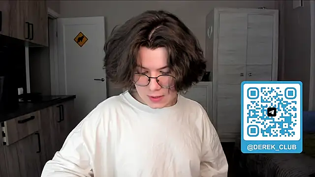 Derek Shameless online show from May 10, 6:32 pm