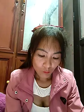 Yumyum kiw online show from November 20, 9:15 pm