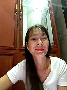 Yumyum kiw online show from October 18, 8:22 pm
