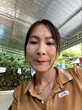 Yumyum kiw online show from November 6, 3:10 am