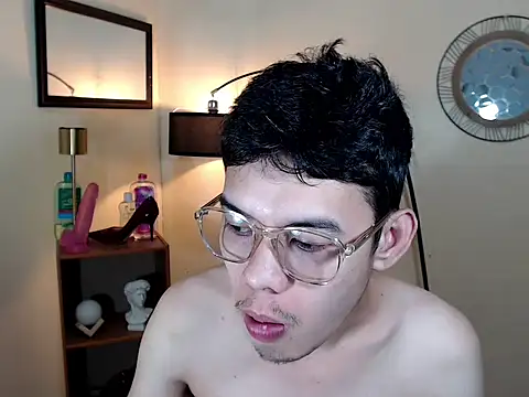 keirflorianxx online show from October 20, 10:10 pm