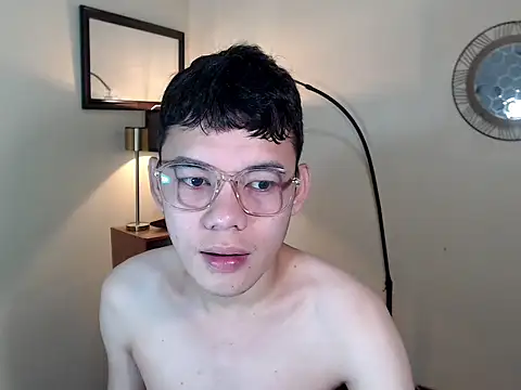 keirflorianxx online show from October 7, 12:50 pm