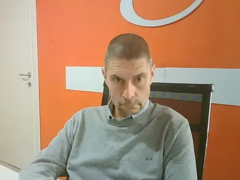 Snapshot of max79ve31 chatting on November 12, 12:31 pm max79ve31 online show from November 12, 12:31 pm