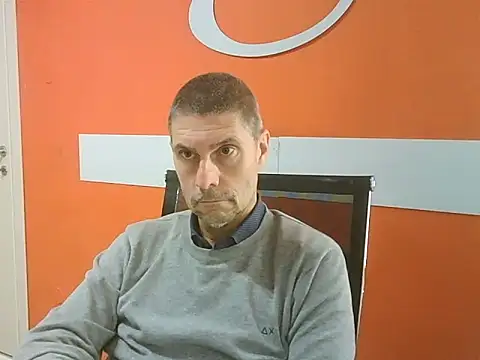 Snapshot of max79ve31 chatting on November 3, 12:53 pm max79ve31 online show from November 3, 12:53 pm