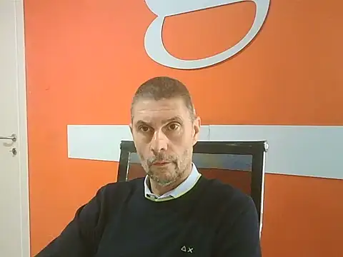 Snapshot of max79ve31 chatting on November 14, 1:26 pm max79ve31 online show from November 14, 1:26 pm