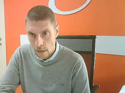 Snapshot of max79ve31 chatting on October 27, 1:12 pm max79ve31 online show from October 27, 1:12 pm