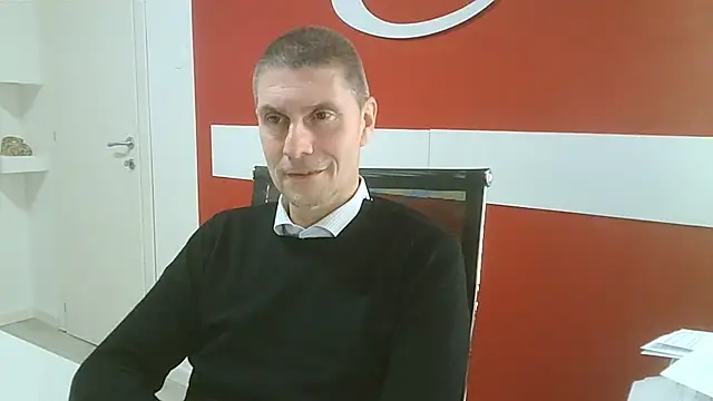max79ve31 online show from March 6, 1:39 pm