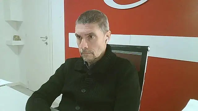 Snapshot of max79ve31 chatting on January 7, 12:10 pm max79ve31 online show from January 7, 12:10 pm