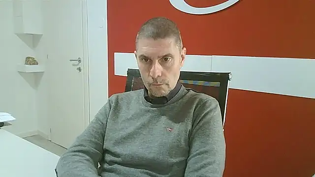 Snapshot of max79ve31 chatting on January 12, 12:23 pm max79ve31 online show from January 12, 12:23 pm