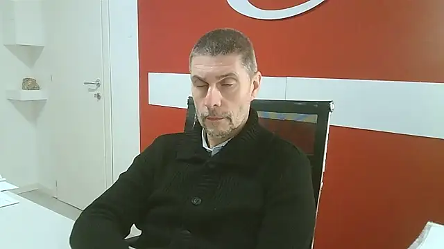 Snapshot of max79ve31 chatting on January 8, 12:33 pm max79ve31 online show from January 8, 12:33 pm