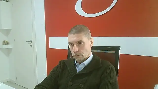 Snapshot of max79ve31 chatting on January 13, 1:48 pm max79ve31 online show from January 13, 1:48 pm