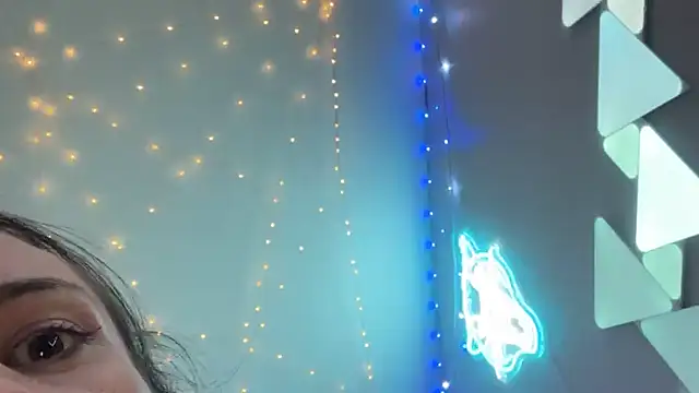 Snapshot of icy_pisces chatting on September 23, 6:26 pm icy pisces online show from September 23, 6:26 pm