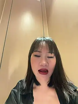 wemroudeyu online show from March 30, 1:12 pm
