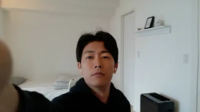 Snapshot of StuddedCatechin chatting on October 21, 2:00 am StuddedCatechin online show from October 21, 2:00 am