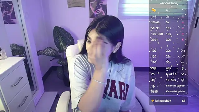 Snapshot of amarasilk_ chatting on June 30, 10:32 pm amarasilk online show from June 30, 10:32 pm
