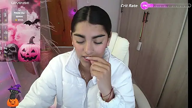 amarasilk  online show from November 6, 2:43 pm